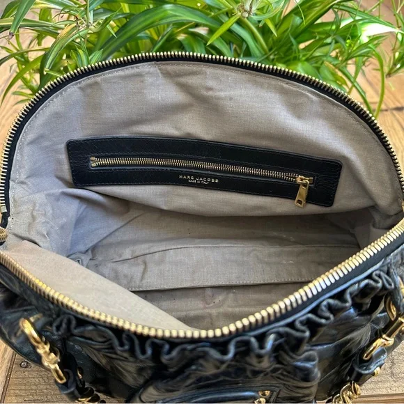 Marc Jacobs Black Shoulder Bag with Gold Accents - Picture 4 of 4